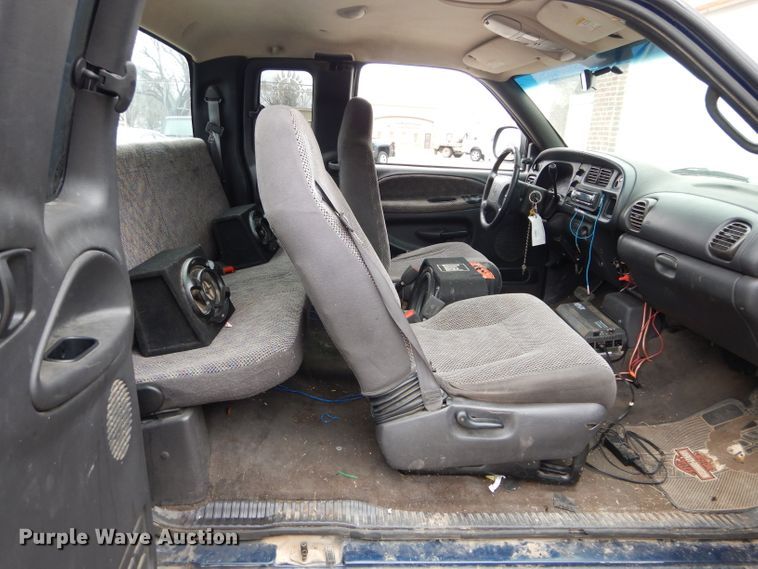 image for item DH3679 2001 Dodge Ram 1500 Quad Cab pickup truck