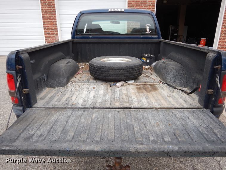 image for item DH3679 2001 Dodge Ram 1500 Quad Cab pickup truck