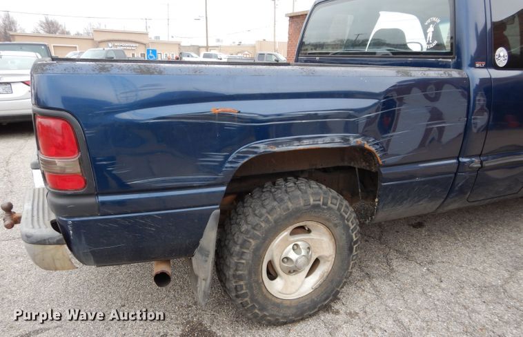 image for item DH3679 2001 Dodge Ram 1500 Quad Cab pickup truck