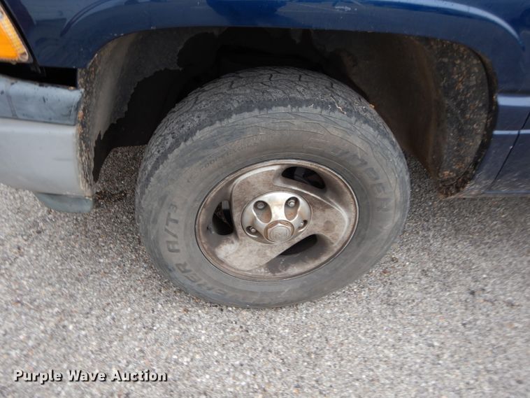 image for item DH3679 2001 Dodge Ram 1500 Quad Cab pickup truck