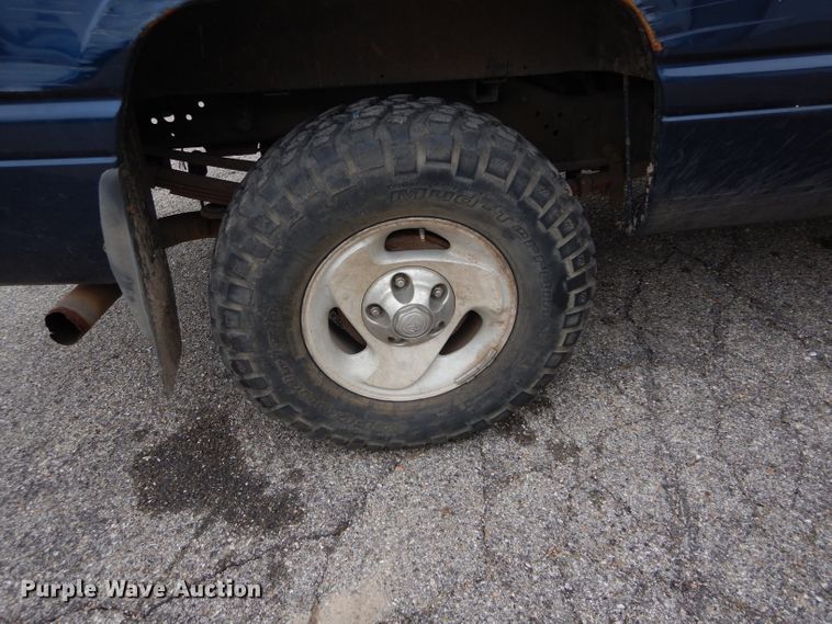 image for item DH3679 2001 Dodge Ram 1500 Quad Cab pickup truck