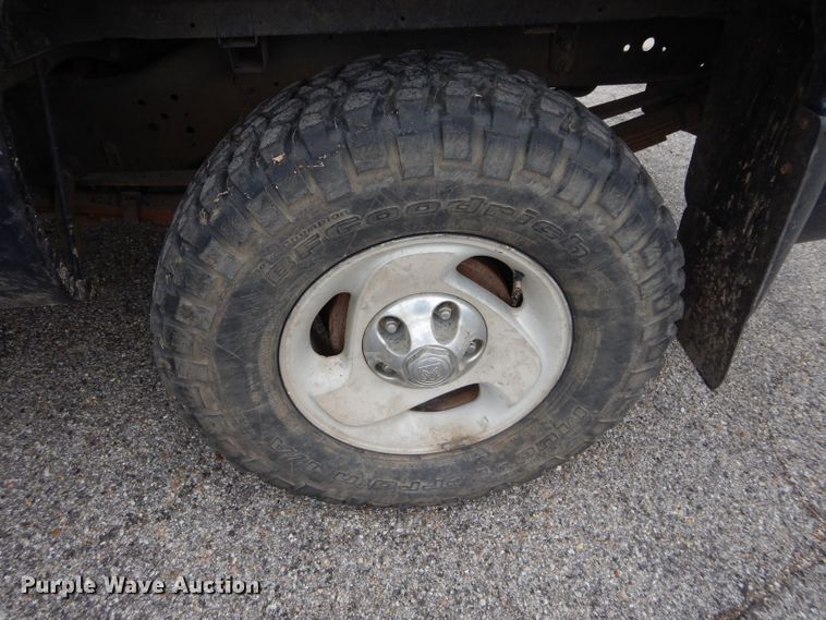 image for item DH3679 2001 Dodge Ram 1500 Quad Cab pickup truck