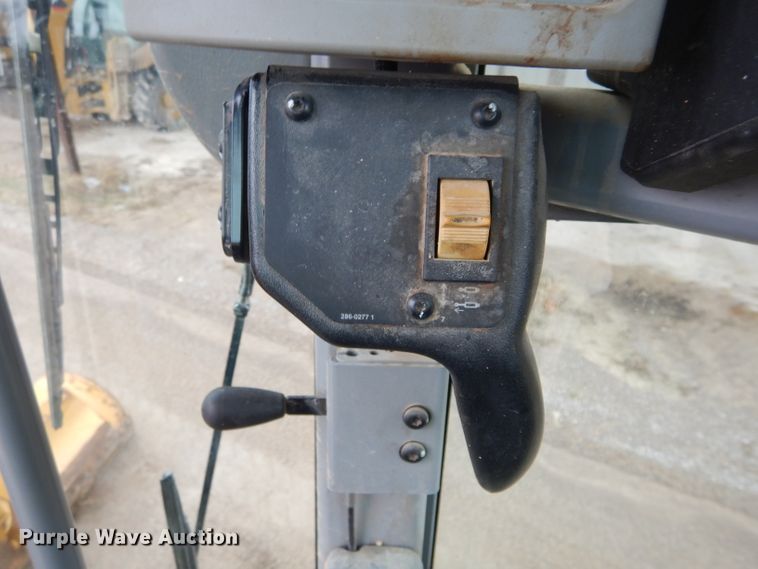 image for item DH3680 2010 Caterpillar 120M motor grader