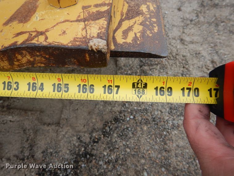 image for item DH3680 2010 Caterpillar 120M motor grader