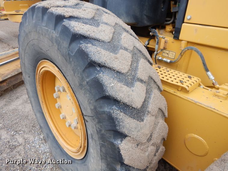 image for item DH3680 2010 Caterpillar 120M motor grader