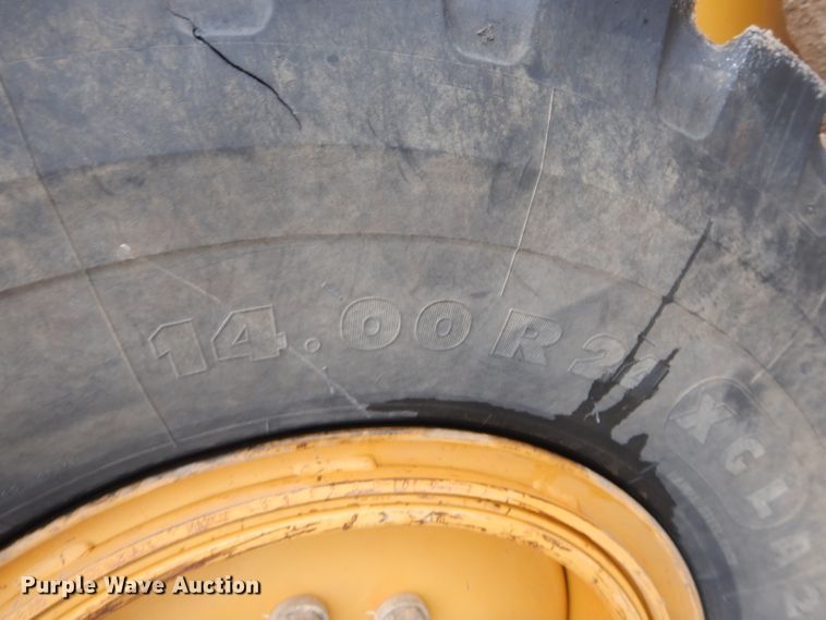 image for item DH3680 2010 Caterpillar 120M motor grader