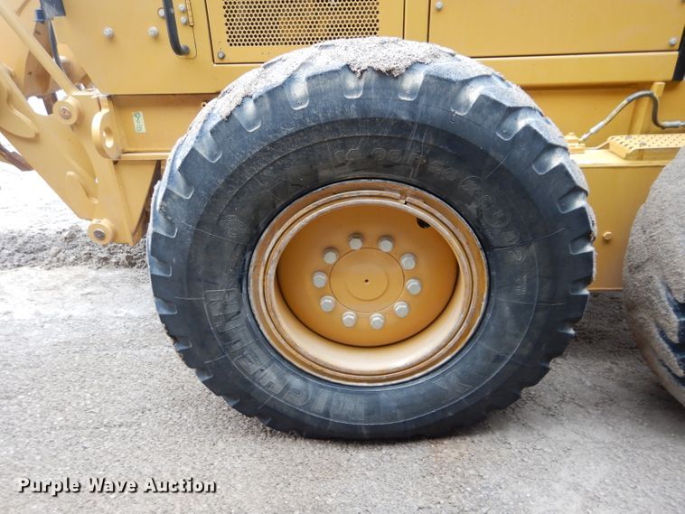 image for item DH3680 2010 Caterpillar 120M motor grader