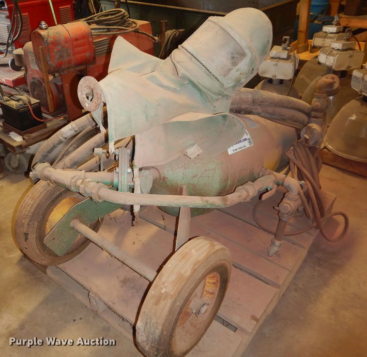 image for item DH3714 Clemco 1648 sandblaster