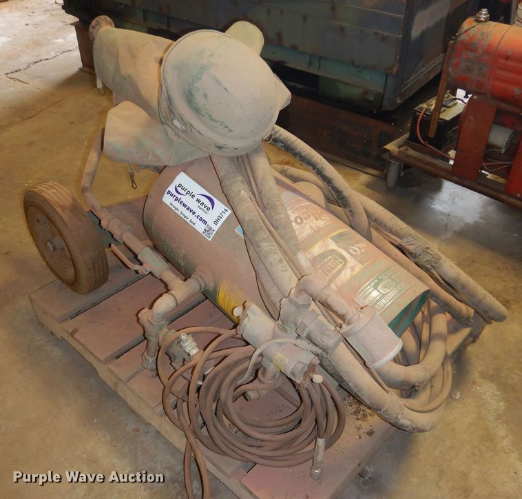 image for item DH3714 Clemco 1648 sandblaster