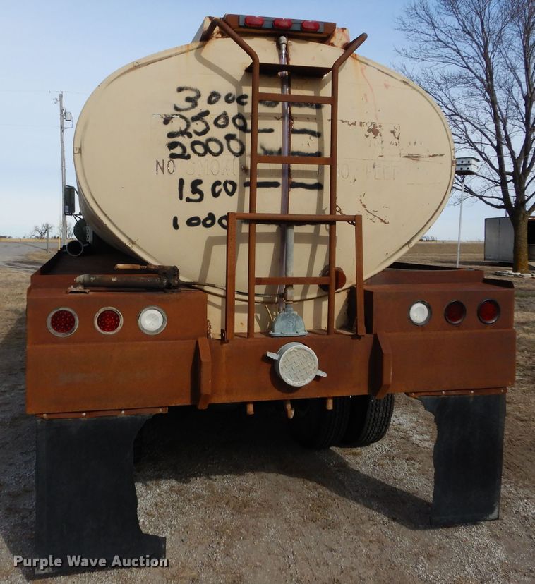 image for item DH3719 1971 Am General M819 tank truck