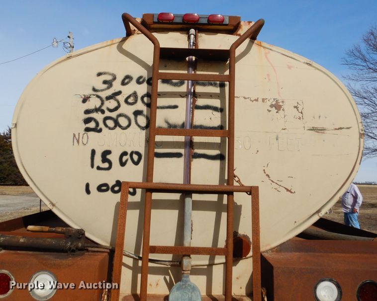 image for item DH3719 1971 Am General M819 tank truck