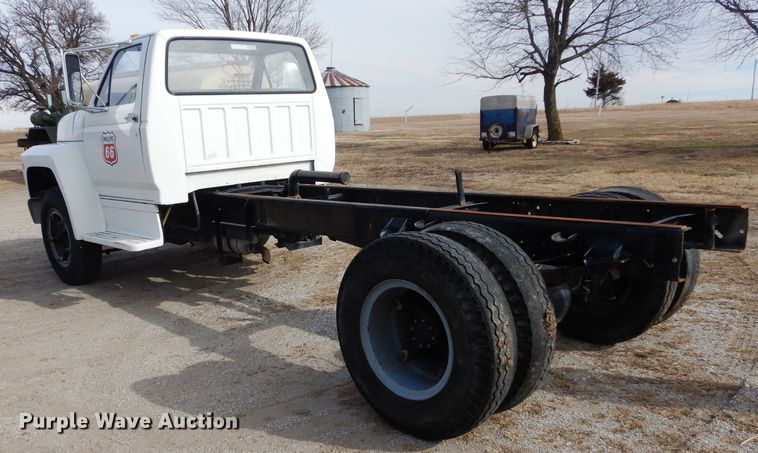 image for item DH3720 1980 Ford F600 truck cab and chassis