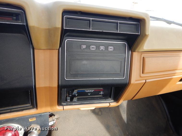 image for item DH3720 1980 Ford F600 truck cab and chassis