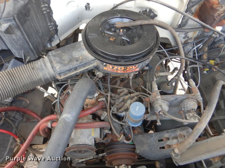 image for item DH3720 1980 Ford F600 truck cab and chassis