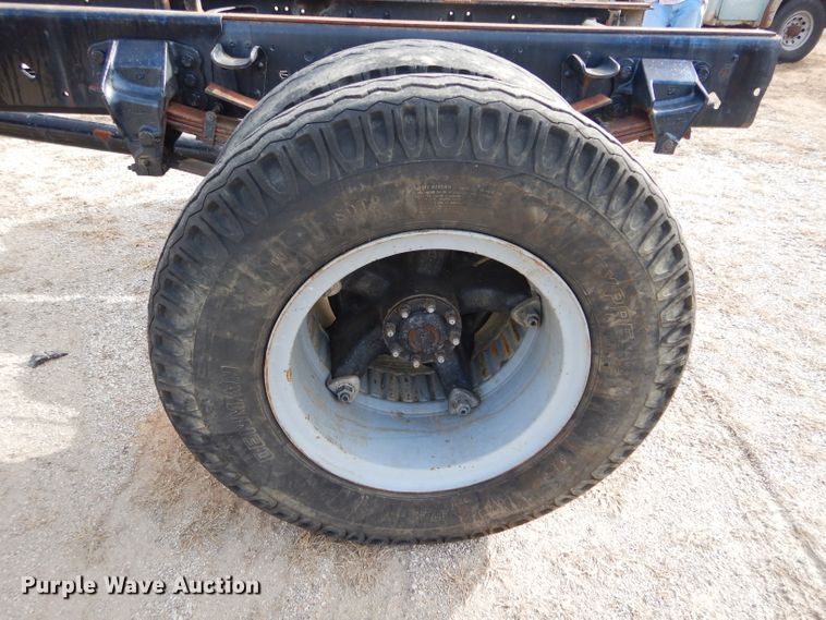 image for item DH3720 1980 Ford F600 truck cab and chassis