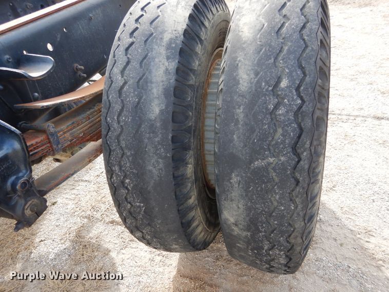 image for item DH3720 1980 Ford F600 truck cab and chassis