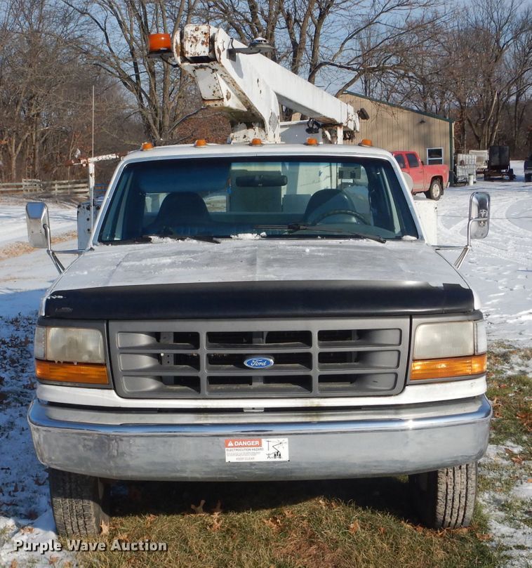image for item DH6327 1995 Ford F350 XL bucket truck