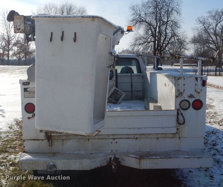 image for item DH6327 1995 Ford F350 XL bucket truck