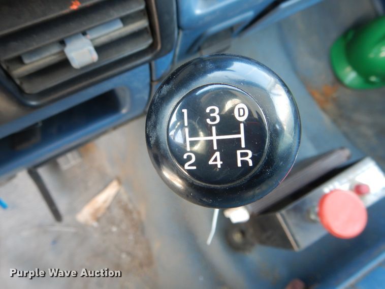 image for item DH6327 1995 Ford F350 XL bucket truck