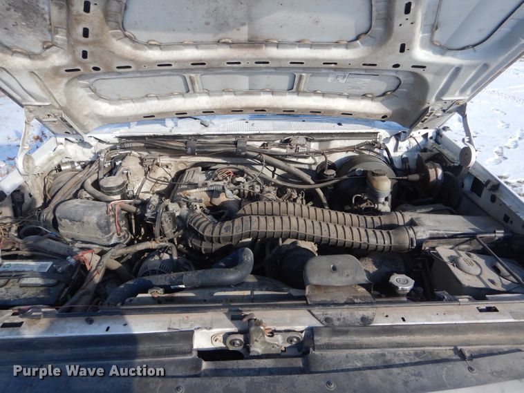 image for item DH6327 1995 Ford F350 XL bucket truck