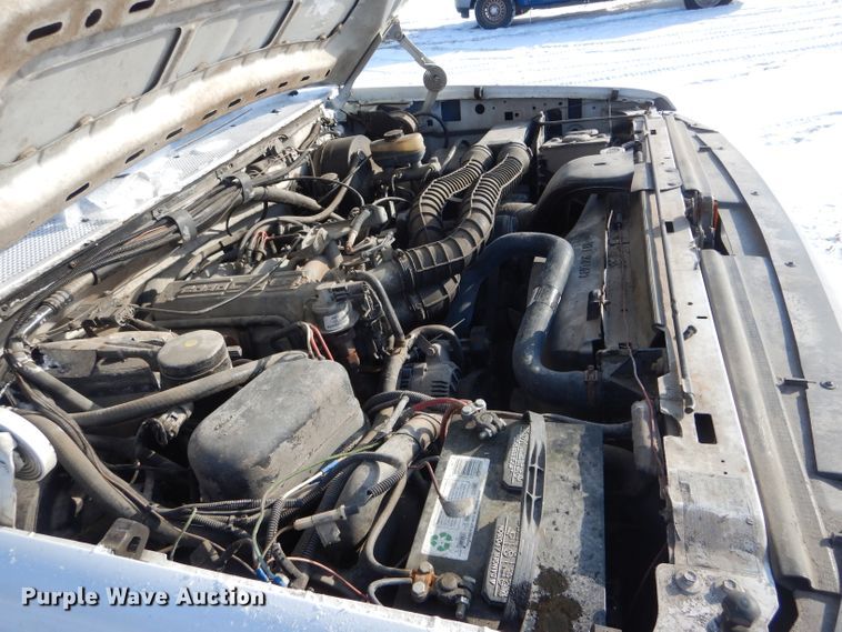 image for item DH6327 1995 Ford F350 XL bucket truck