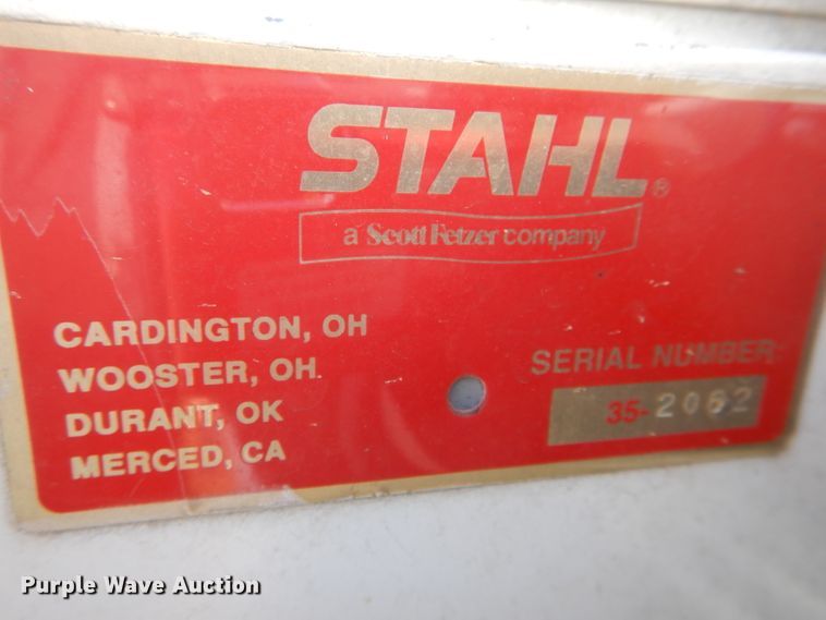 image for item DH6327 1995 Ford F350 XL bucket truck