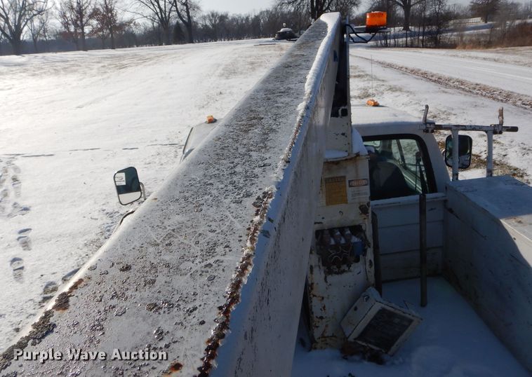 image for item DH6327 1995 Ford F350 XL bucket truck