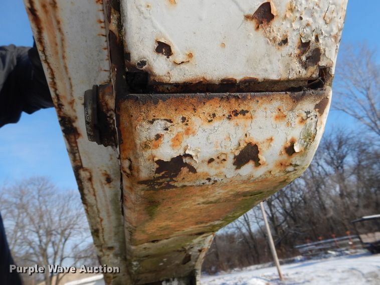 image for item DH6327 1995 Ford F350 XL bucket truck