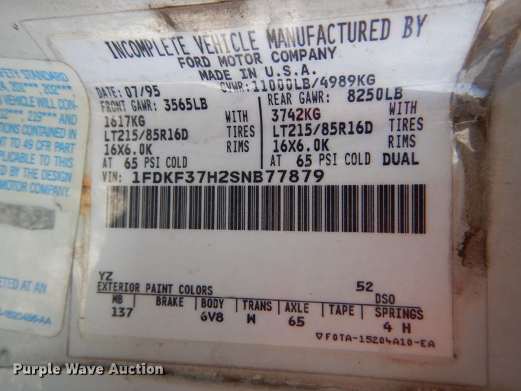 image for item DH6327 1995 Ford F350 XL bucket truck