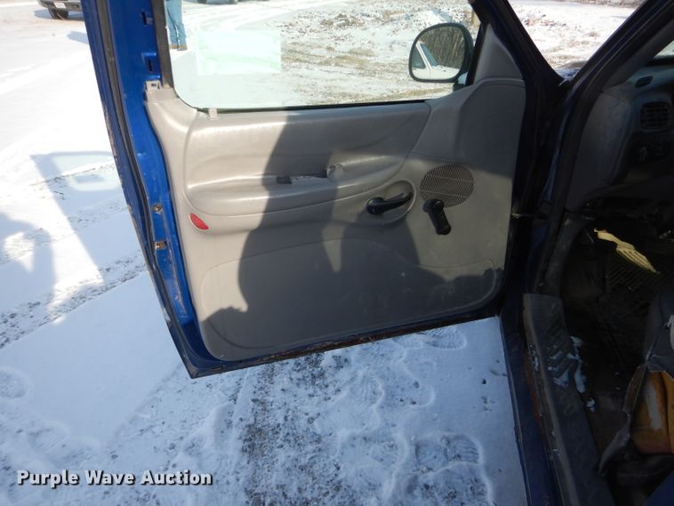 image for item DH6328 1997 Ford F150 pickup truck