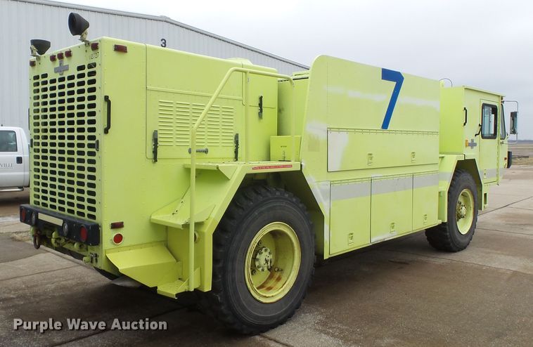 image for item DH7837 1987 Oshkosh P19 fire truck