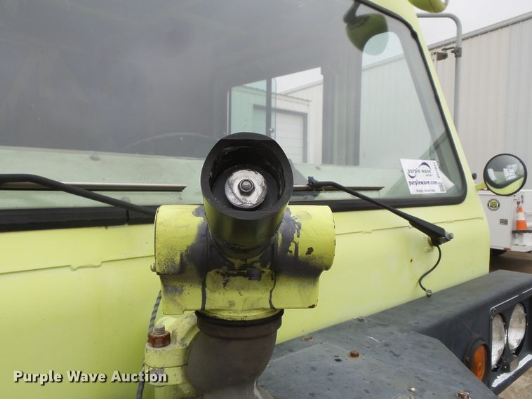 image for item DH7837 1987 Oshkosh P19 fire truck