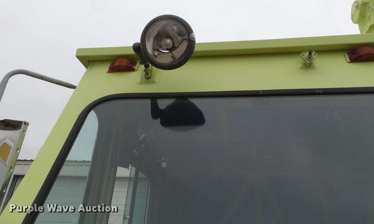 image for item DH7837 1987 Oshkosh P19 fire truck