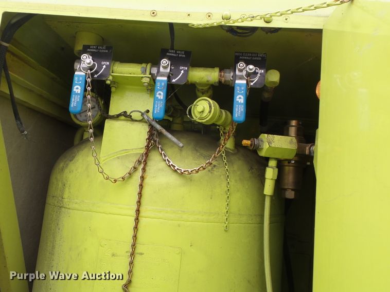 image for item DH7837 1987 Oshkosh P19 fire truck