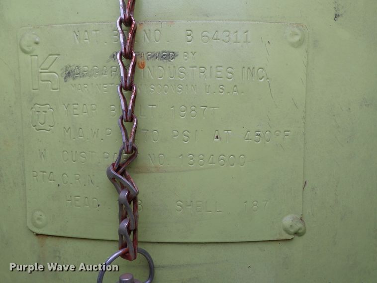 image for item DH7837 1987 Oshkosh P19 fire truck