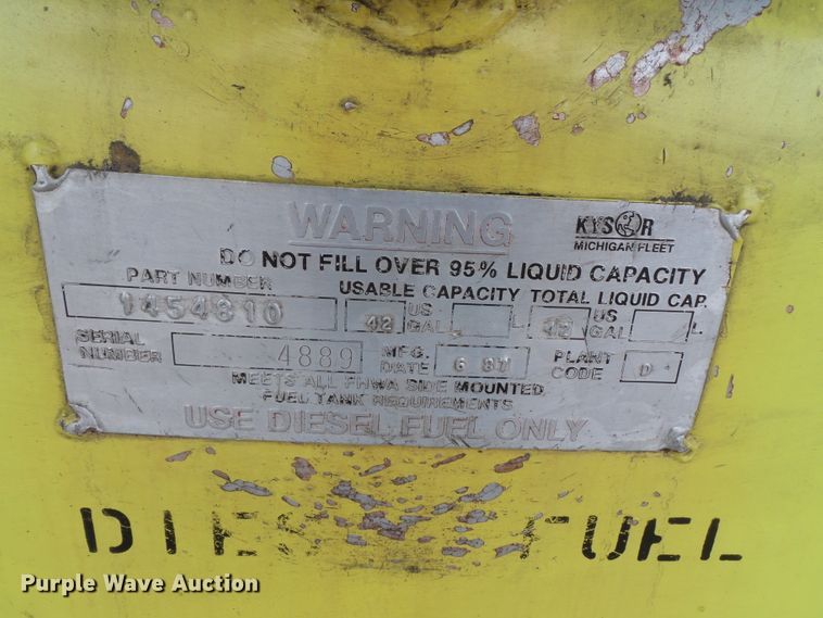 image for item DH7837 1987 Oshkosh P19 fire truck