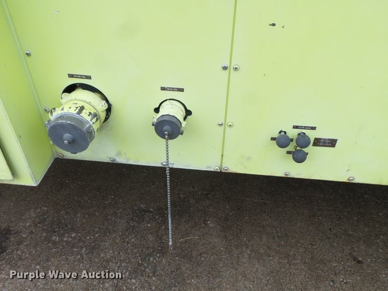 image for item DH7837 1987 Oshkosh P19 fire truck