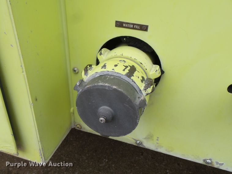 image for item DH7837 1987 Oshkosh P19 fire truck