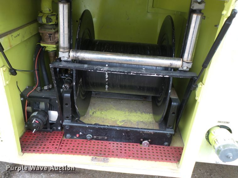 image for item DH7837 1987 Oshkosh P19 fire truck