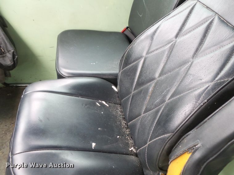 image for item DH7837 1987 Oshkosh P19 fire truck