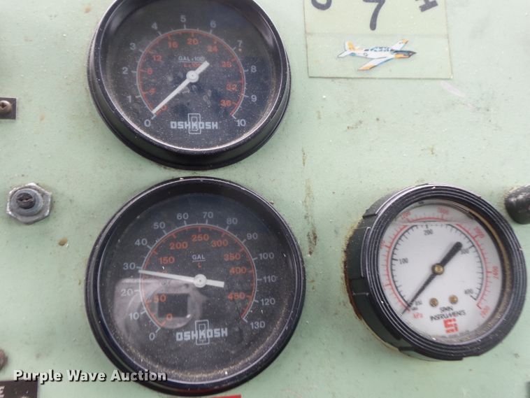 image for item DH7837 1987 Oshkosh P19 fire truck