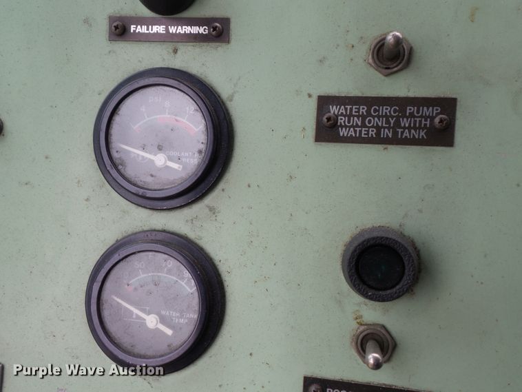 image for item DH7837 1987 Oshkosh P19 fire truck