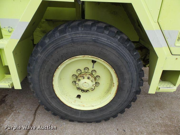 image for item DH7837 1987 Oshkosh P19 fire truck