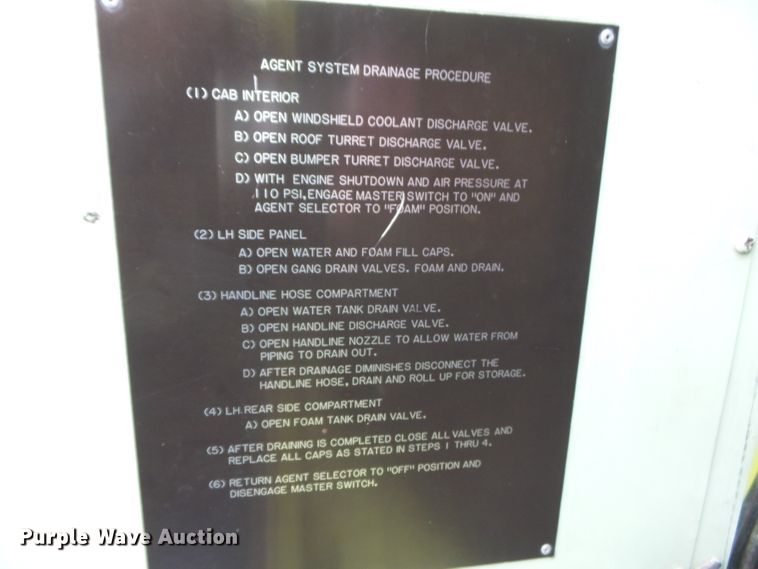 image for item DH7837 1987 Oshkosh P19 fire truck