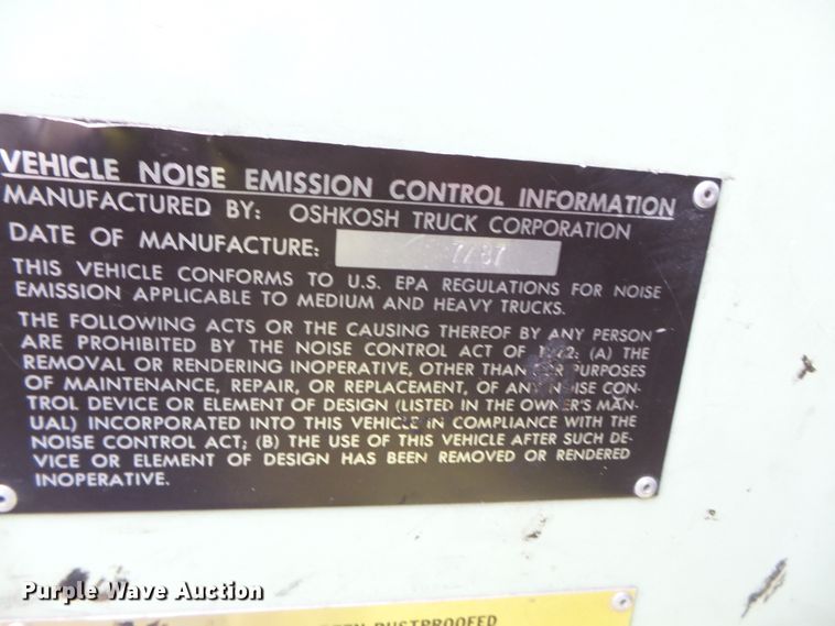 image for item DH7837 1987 Oshkosh P19 fire truck