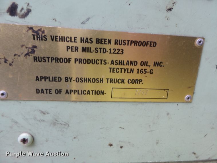 image for item DH7837 1987 Oshkosh P19 fire truck