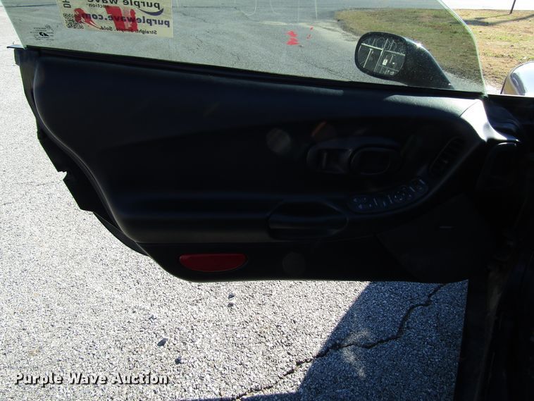 image for item DH8275 2001 Chevrolet Corvette