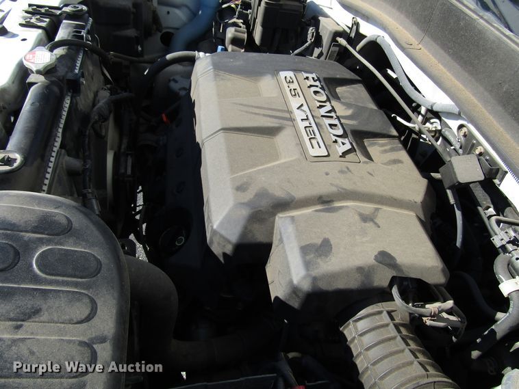 image for item DH8276 2006 Honda Ridgeline Crew Cab pickup truck