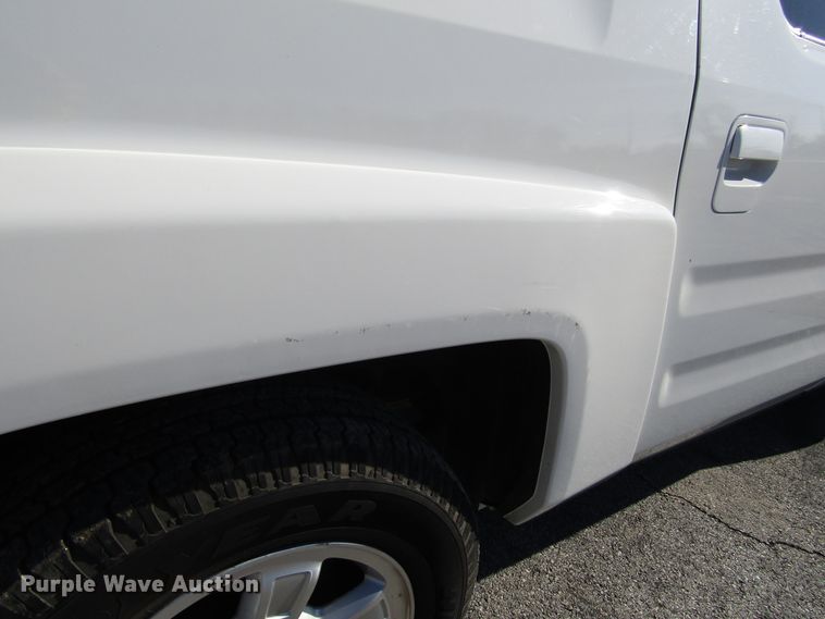 image for item DH8276 2006 Honda Ridgeline Crew Cab pickup truck