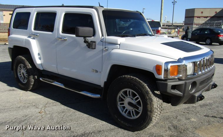 image for item DH8277 2006 Hummer H3 SUV